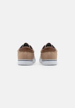 Pier One Unisex - Sneakers Laag - Brown -Schoenen Verkoop 0667ac52398a4cb28ca9239f7e349af9