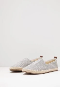 Pier One Rena Espadrille Unisex - Espadrilles - White/Blue -Schoenen Verkoop 1c07467ce0fe44d4a58dfd5e5311da20