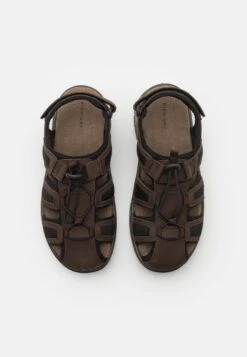 Pier One Leather - Outdoorsandalen - Brown -Schoenen Verkoop 2f7ff40eeede463ba421d45819843353