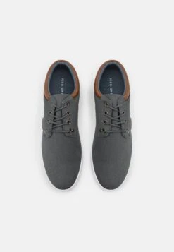 Pier One Unisex - Sneakers Laag - Grey 11 Pier One Unisex - Sneakers Laag - Grey -Schoenen Verkoop 300f1aa95a2a4579b4a07e57470c9afc