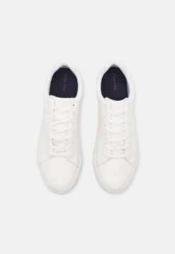 Pier One Unisex - Sneakers Laag - White -Schoenen Verkoop 3747494760f54e24afa52bab7dfce4dd