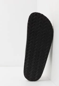 Pier One Unisex - Pantoffels - Black -Schoenen Verkoop 4a735c24e60449a29969a0148d036b07