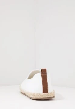 Pier One Rena Espadrille Unisex - Espadrilles - White -Schoenen Verkoop 4f1c7dae0cbb47efaca02a71fb79d125