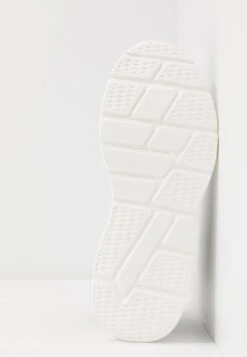 Pier One Sneakers Hoog - Black/White -Schoenen Verkoop 52b5e07059e148baa03e0194b33ba8c5