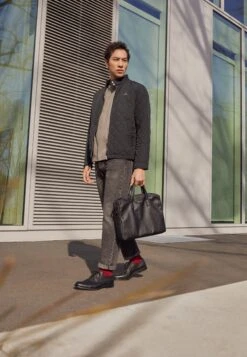 Pier One Leather - Veterschoenen - Black 12 Pier One Leather - Veterschoenen - Black -Schoenen Verkoop 6c614df4222a4f3185b9d5cc4267bfb8