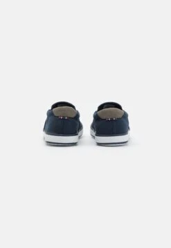 Pier One Unisex - Sneakers Laag - Dark Blue -Schoenen Verkoop 6ef35402e6874213ab2a07f1503526e4