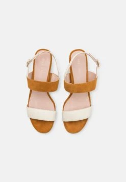 Pier One Leather- Sandalen - White/Cognac -Schoenen Verkoop 7bf1f83e1cba4f3fa26b89379bf96b29