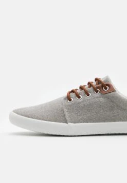 Pier One Unisex - Sneakers Laag - Light Grey -Schoenen Verkoop 8f5660aa856d43a69db14e309615dd5c