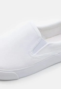 Pier One Unisex - Sneakers Laag - White 13 Pier One Unisex - Sneakers Laag - White -Schoenen Verkoop a778f905c9d047938e2cde47758df05a