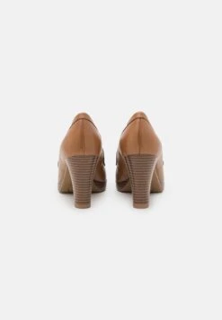 Pier One Leather- Klassieke Pumps - Cognac -Schoenen Verkoop b1e0543a71904ff9ab3887fb1678f565
