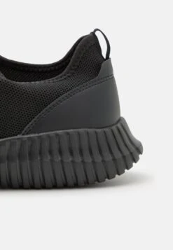 Pier One Sneakers Laag - Black -Schoenen Verkoop da21a0204b9943a1b0a5be03e6d2430f