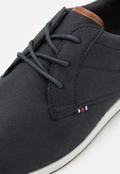 Pier One Sportieve Veterschoenen - Dark Blue/White -Schoenen Verkoop dff75f48d15744d2a2c522f733b15946